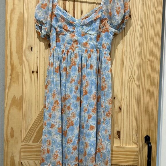 Dress - Picture 1 of 1